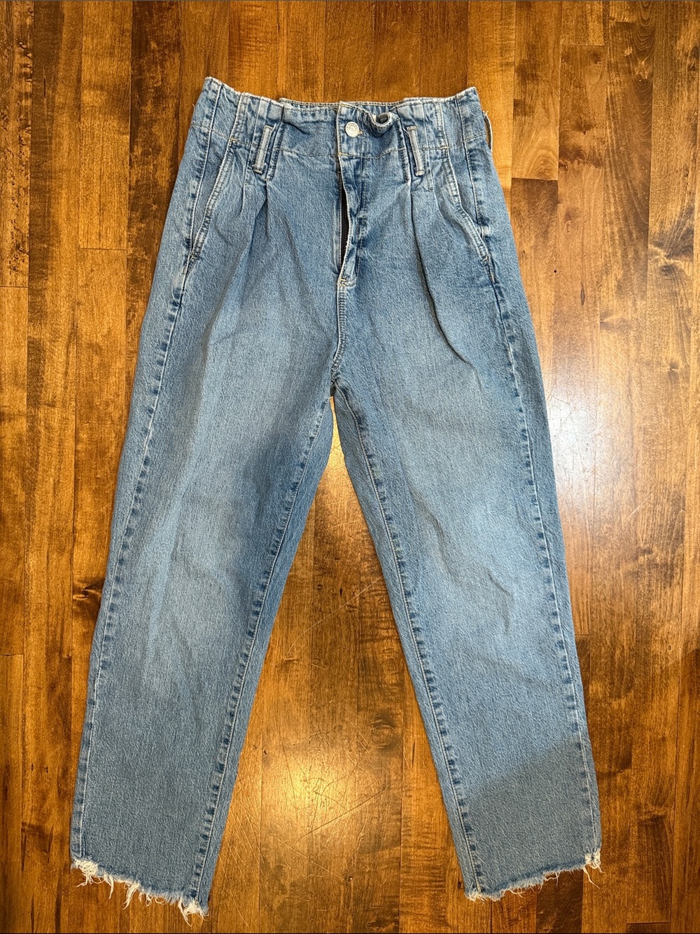 Garage Light Blue Relaxed Pleated Women's Jeans